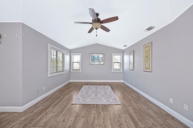 5937 Blackstone Dr, Rocklin, CA 95765