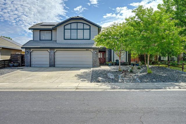 5937 Blackstone Dr, Rocklin, CA 95765