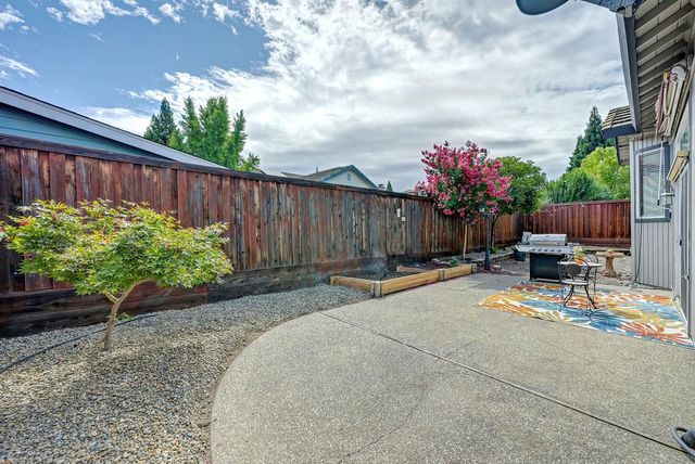 5937 Blackstone Dr, Rocklin, CA 95765