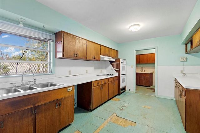 110 Elm Street, Prairie View, TX 77446