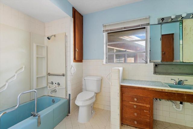 110 Elm Street, Prairie View, TX 77446