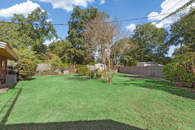 110 Elm Street, Prairie View, TX 77446