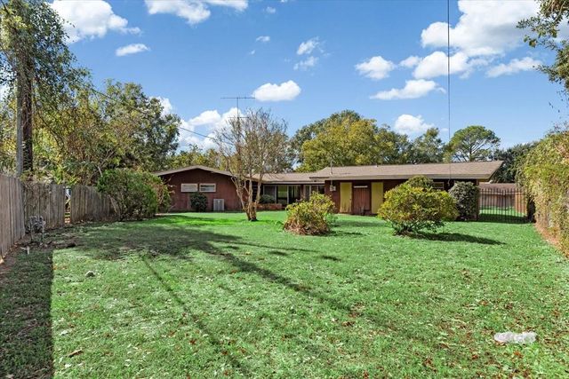 110 Elm Street, Prairie View, TX 77446