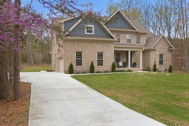 15 Nature Ridge Rd, Tullahoma, TN 37388