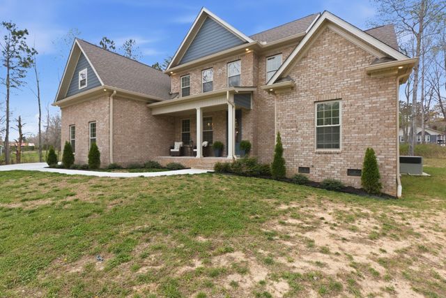 15 Nature Ridge Rd, Tullahoma, TN 37388