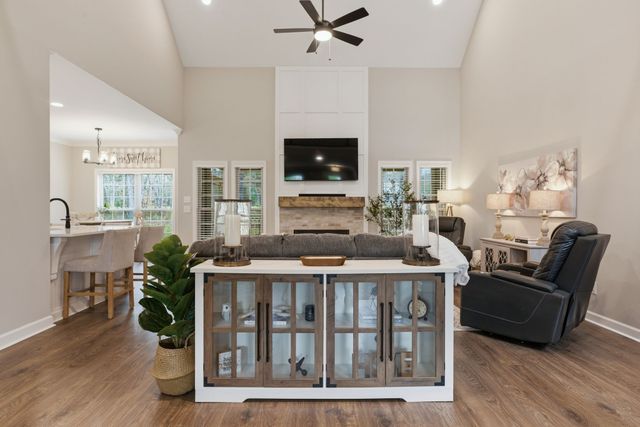 15 Nature Ridge Rd, Tullahoma, TN 37388