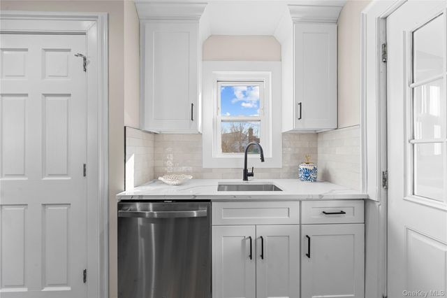 2858 Cherry Court, Oceanside, NY 11572