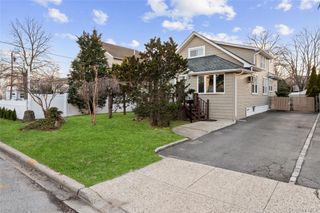 2858 Cherry Court, Oceanside, NY 11572
