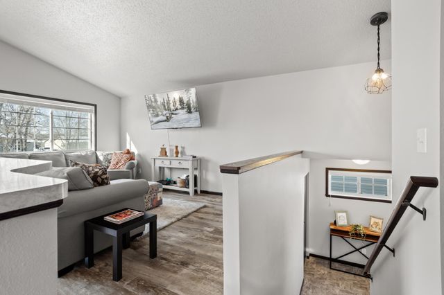 405 5th Street E, Horace, ND 58047