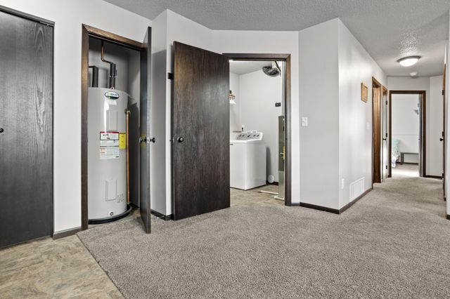 405 5th Street E, Horace, ND 58047