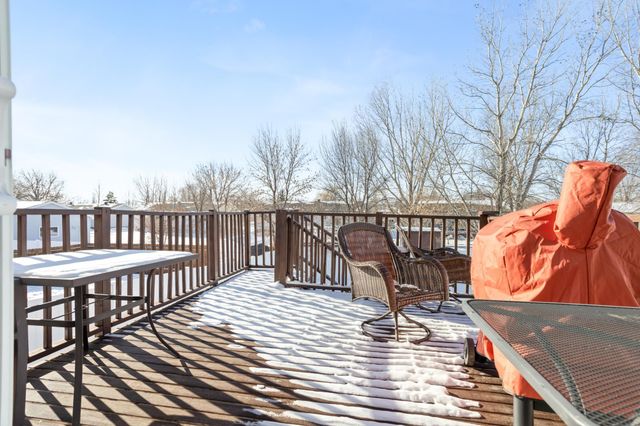 405 5th Street E, Horace, ND 58047