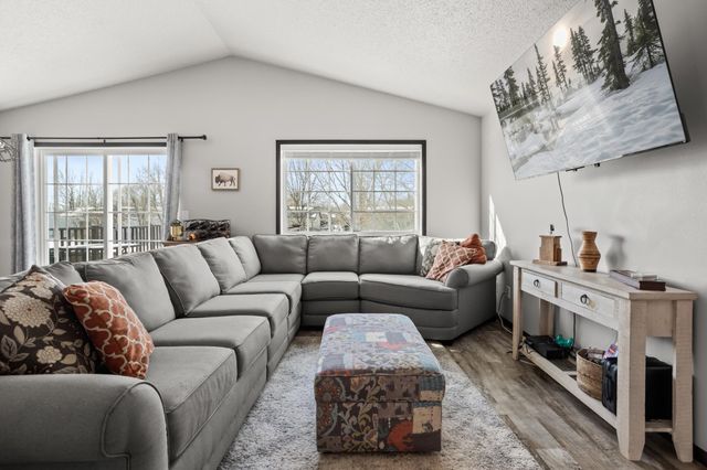 405 5th Street E, Horace, ND 58047