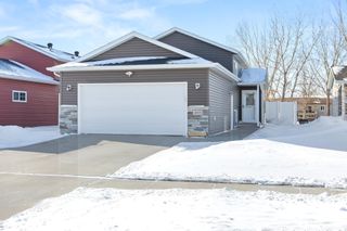 405 5th Street E, Horace, ND 58047