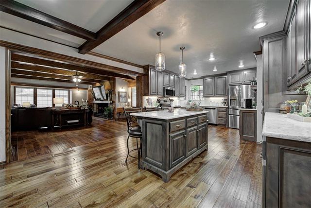115 Briarwood Street, Moore, OK 73160