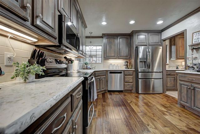 115 Briarwood Street, Moore, OK 73160