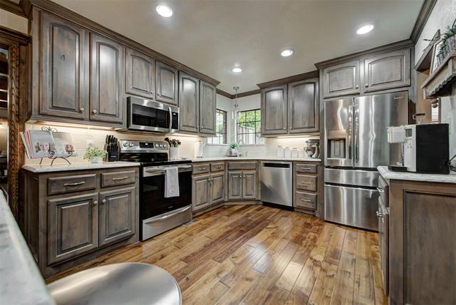 115 Briarwood Street, Moore, OK 73160