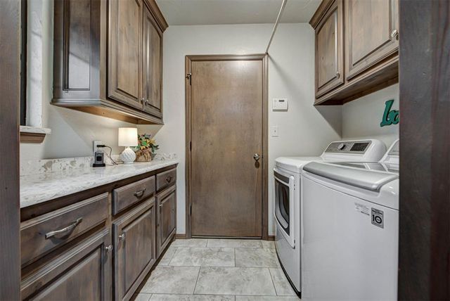 115 Briarwood Street, Moore, OK 73160