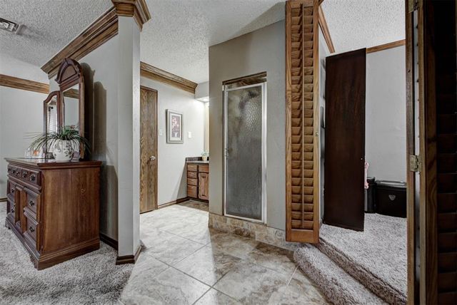 115 Briarwood Street, Moore, OK 73160