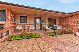 115 Briarwood Street, Moore, OK 73160