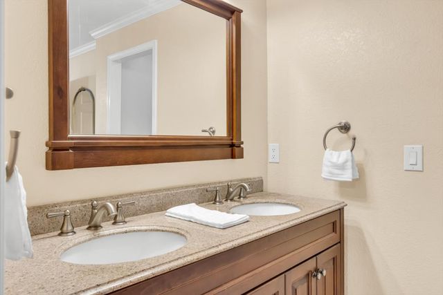 7921 Arcade Lake Ln, Citrus Heights, CA 95610