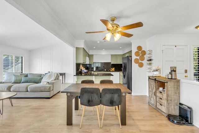 7921 Arcade Lake Ln, Citrus Heights, CA 95610