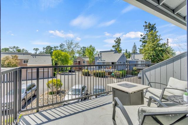 7921 Arcade Lake Ln, Citrus Heights, CA 95610