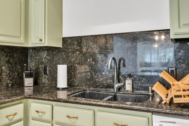 7921 Arcade Lake Ln, Citrus Heights, CA 95610