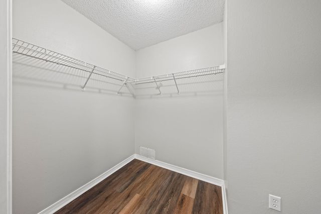 2528 Hilton Drive, Navarre, FL 32566