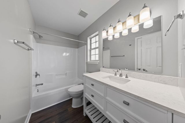 2528 Hilton Drive, Navarre, FL 32566