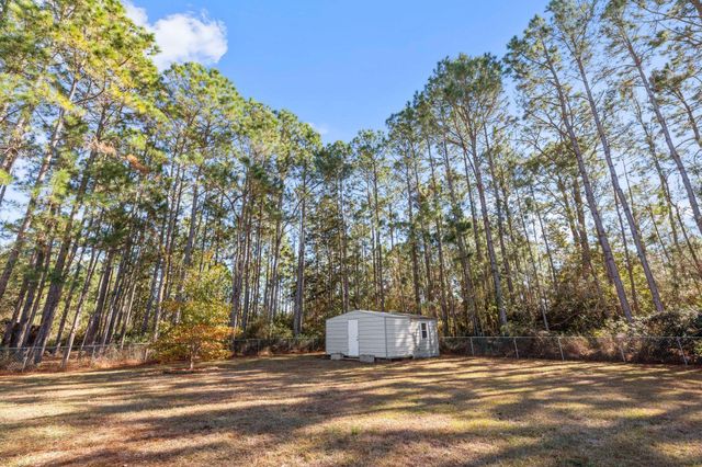 2528 Hilton Drive, Navarre, FL 32566