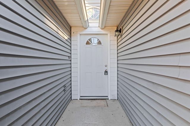 2528 Hilton Drive, Navarre, FL 32566