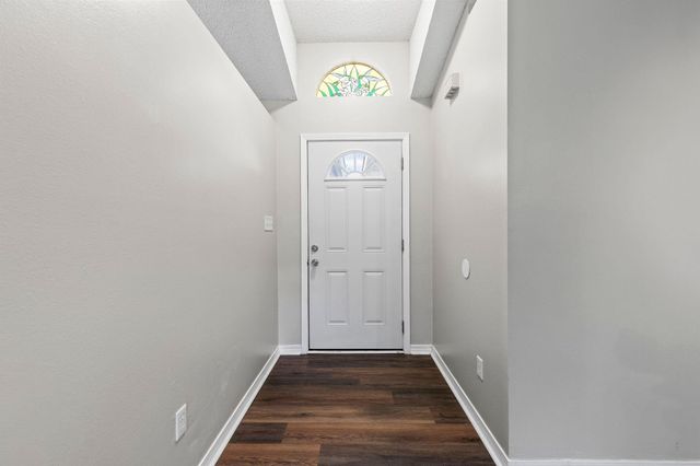 2528 Hilton Drive, Navarre, FL 32566