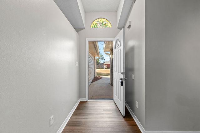 2528 Hilton Drive, Navarre, FL 32566