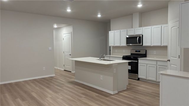 7801 Spiderman Dr, Corpus Christi, TX 78414