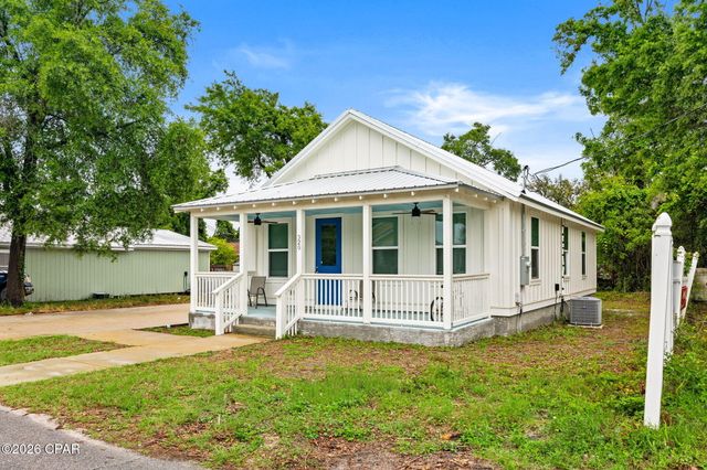 320 N Center Avenue, Panama City, FL 32401