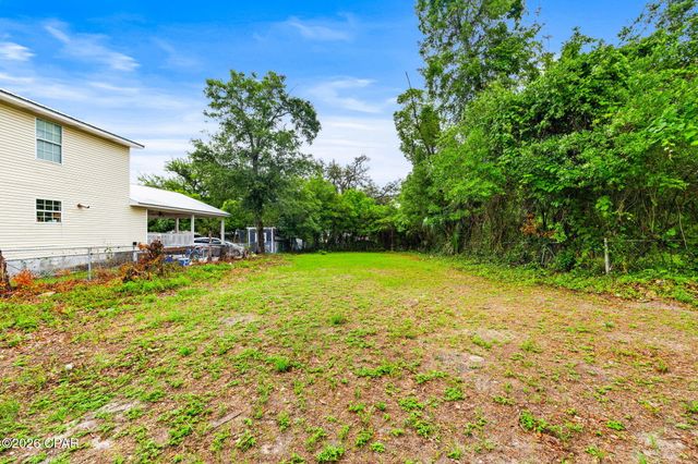 320 N Center Avenue, Panama City, FL 32401