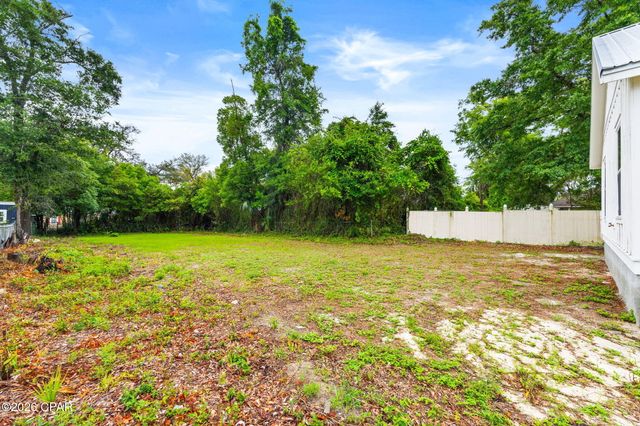 320 N Center Avenue, Panama City, FL 32401