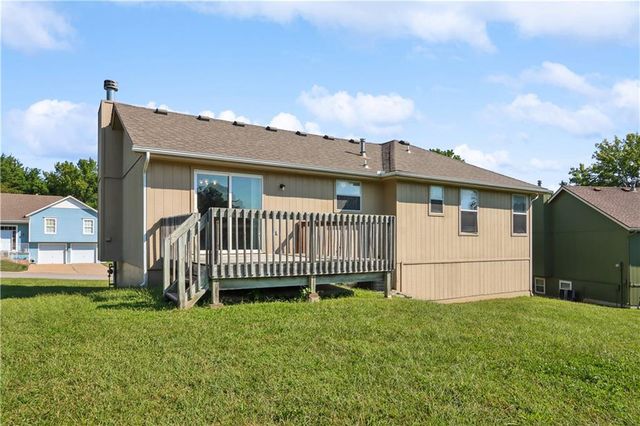 2009 Cypress Way, Pleasant Hill, MO 64080
