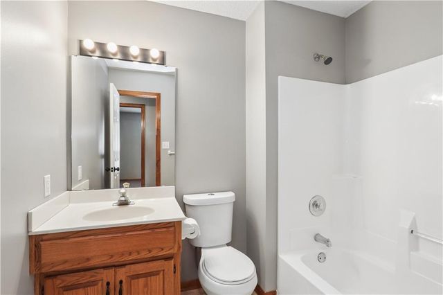 2009 Cypress Way, Pleasant Hill, MO 64080