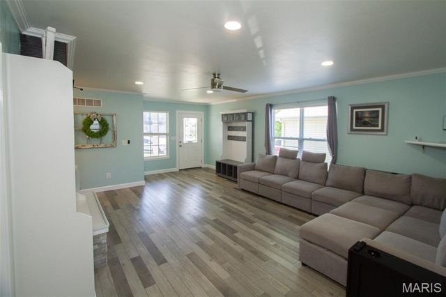 159 Twin Falls Drive, Troy, MO 63379