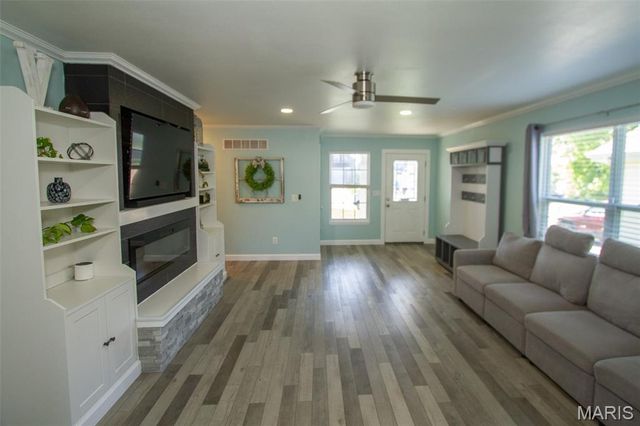 159 Twin Falls Drive, Troy, MO 63379