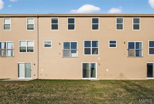112 Deer Grove Court, St Peters, MO 63376