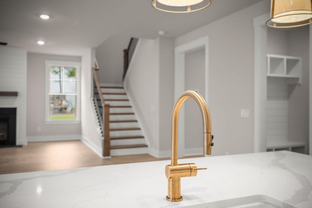 Image 22 of property listing at 1289 Hamlin Road, Mount Pleasant, SC 29466