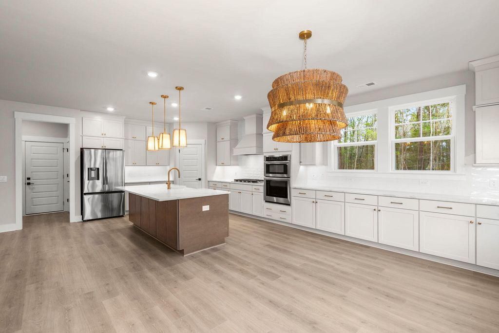 Image 25 of property listing at 1289 Hamlin Road, Mount Pleasant, SC 29466