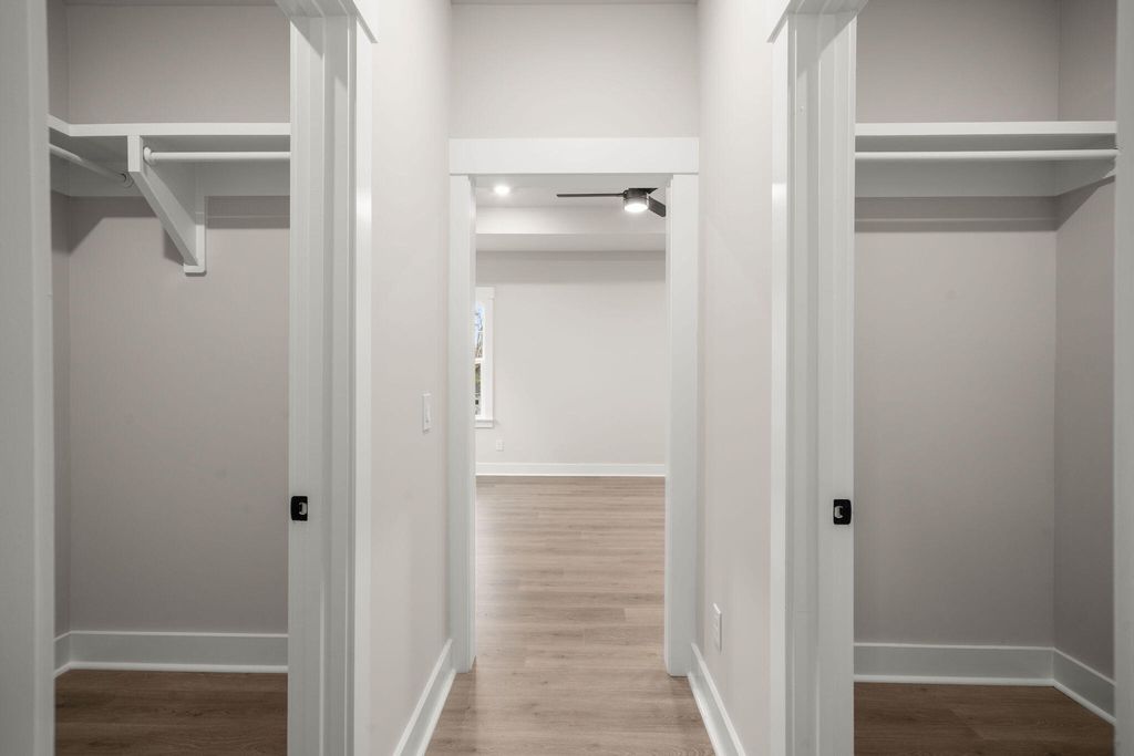 Image 35 of property listing at 1289 Hamlin Road, Mount Pleasant, SC 29466