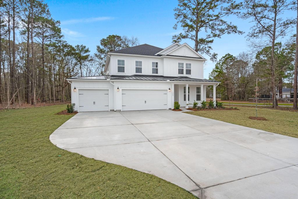 Image 4 of property listing at 1289 Hamlin Road, Mount Pleasant, SC 29466
