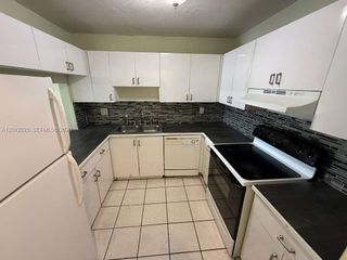 1900 W 68th St G308, Hialeah, FL 33014