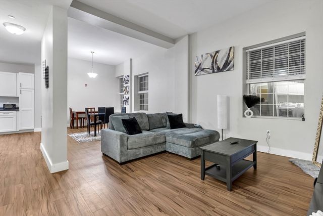 39 Webster St 204, Pawtucket, RI 02860