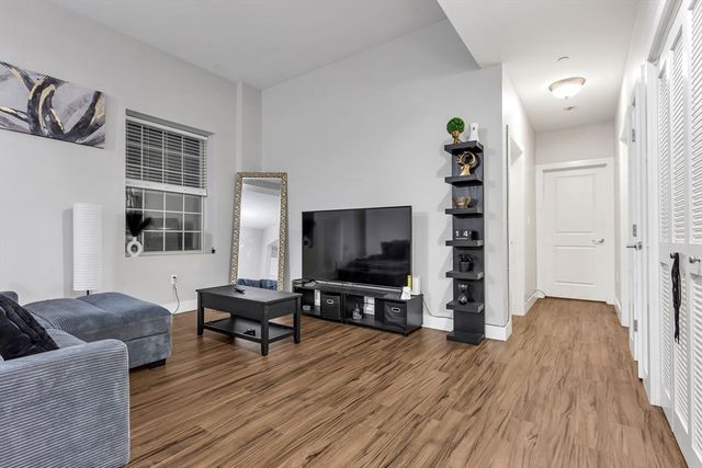 39 Webster St 204, Pawtucket, RI 02860