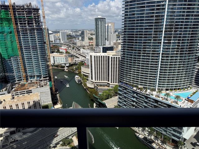 465 Brickell Ave 3906, Miami, FL 33131